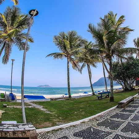 5E - Pé na areia do Guarujá - Praia do Tombo Exterior foto